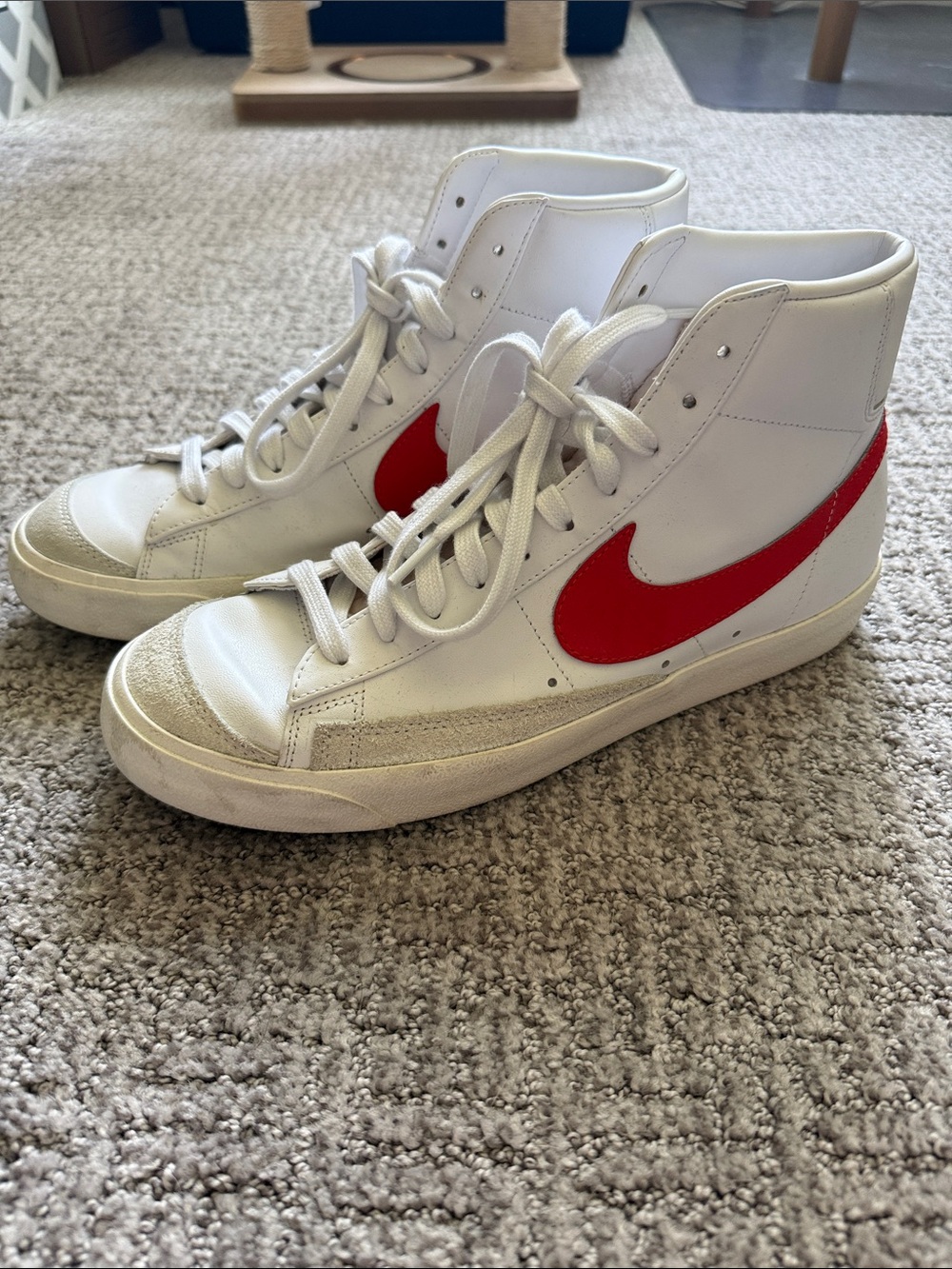 Nike High-Top Sneakers in White with Red Swoosh